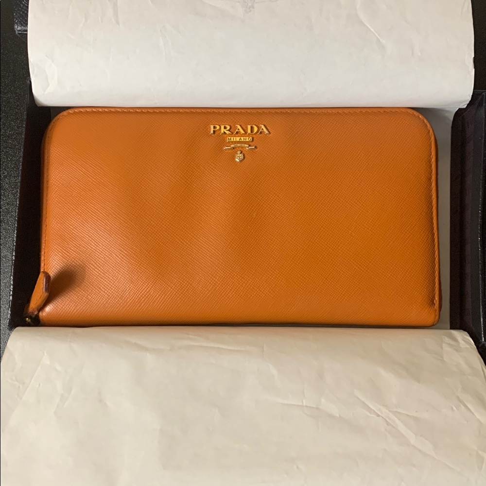 PRADA MilANO WALLET ORANGE (EUC)🧡🤎 with box/paper - Picture 15 of 15